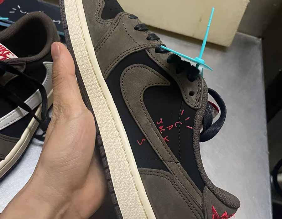 fake travis scott jordan 1 low mocha 3