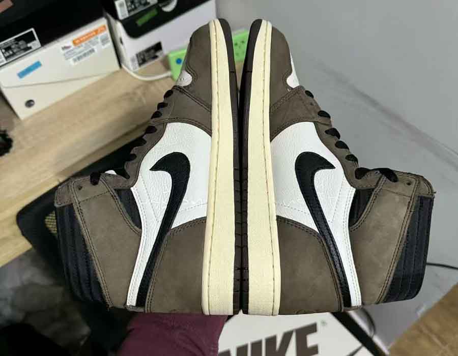 fake travis scott jordan 1 mocha 3